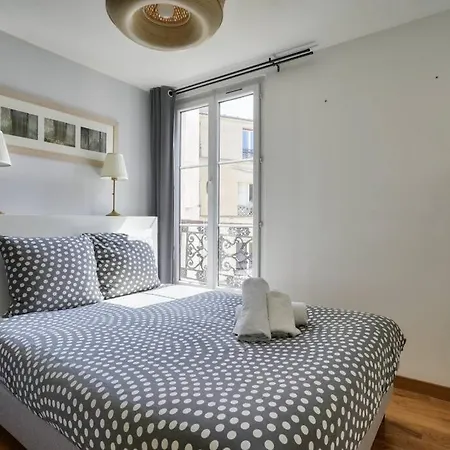 Magnifique Idealement Place A Paris